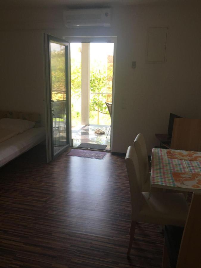 Mateo Apartment